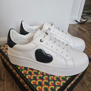 Kurt GEIGER Leather Sneakers Szs 8